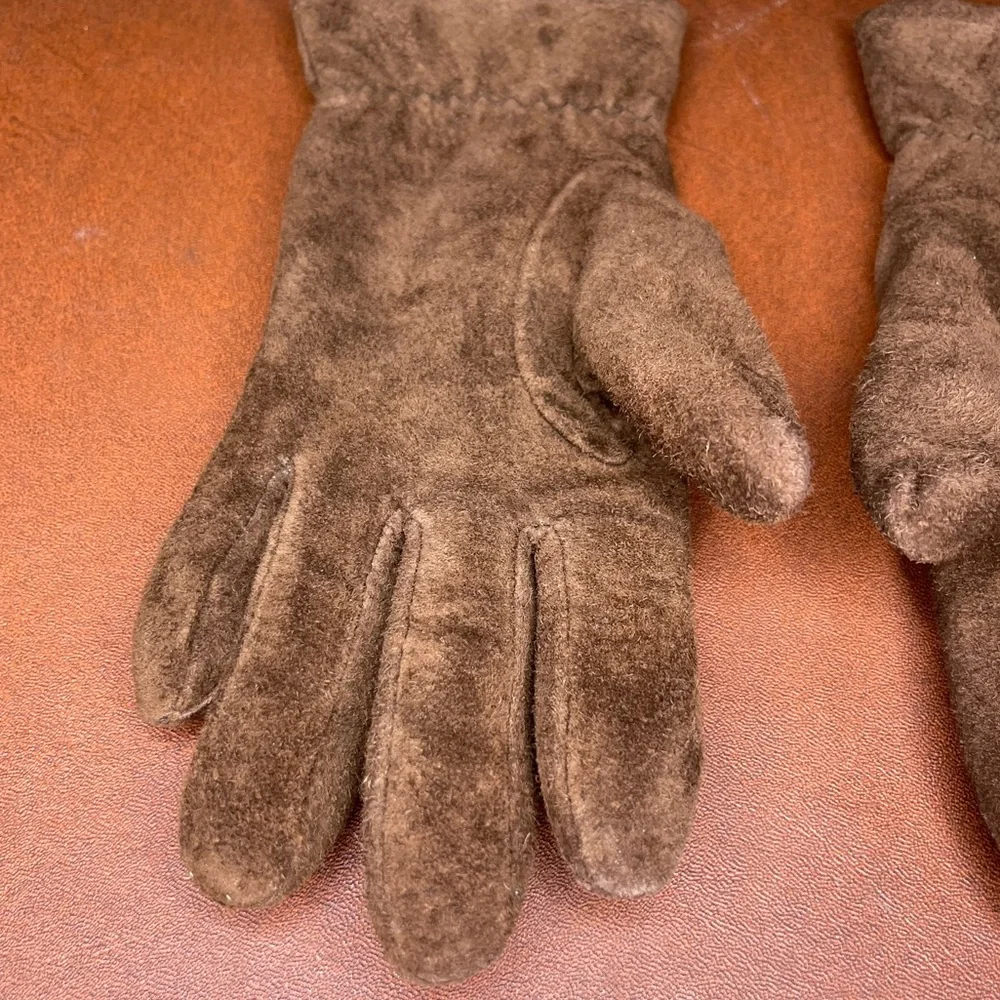 Fownes suede gloves